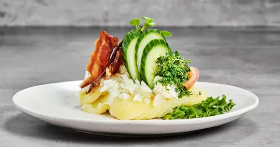 Kartoffel med mayo og bacon