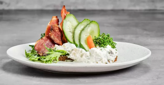 Hønsesalat med bacon