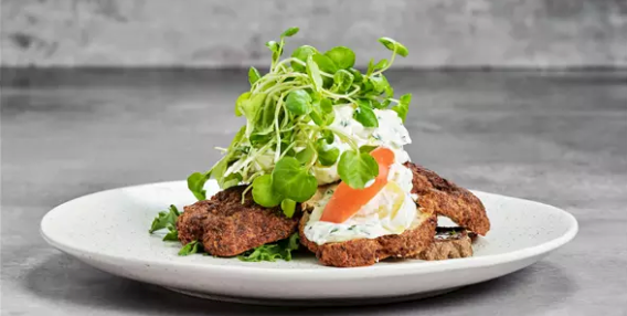 Hjemmelavet frikadelle med kartoffelsalat