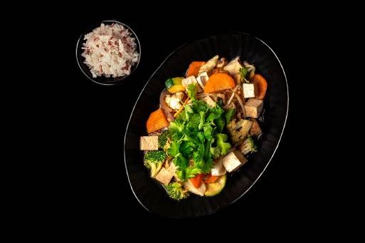Tofu stegt med frisk ingefær og soya