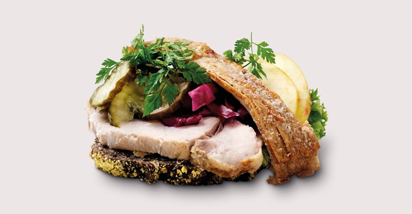 20. Flæskesteg med rødkål og agurkesalat