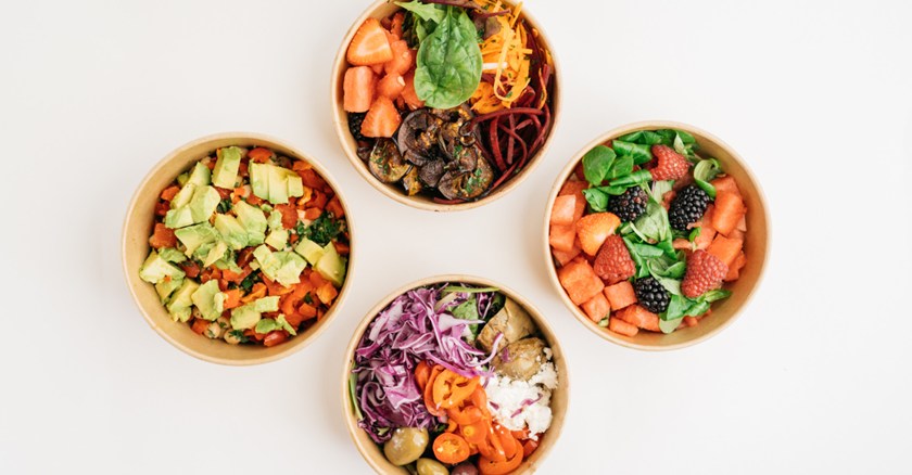 Blandet salat med valg af protein